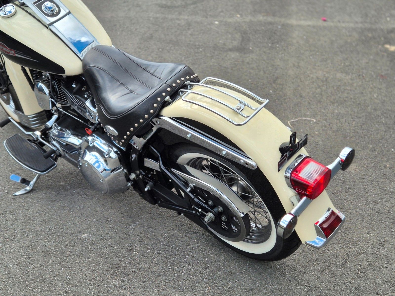 Fahrzeugabbildung Harley-Davidson FLSTC°°HERITAGE SOFTAIL°° 2OO7 -TOP-