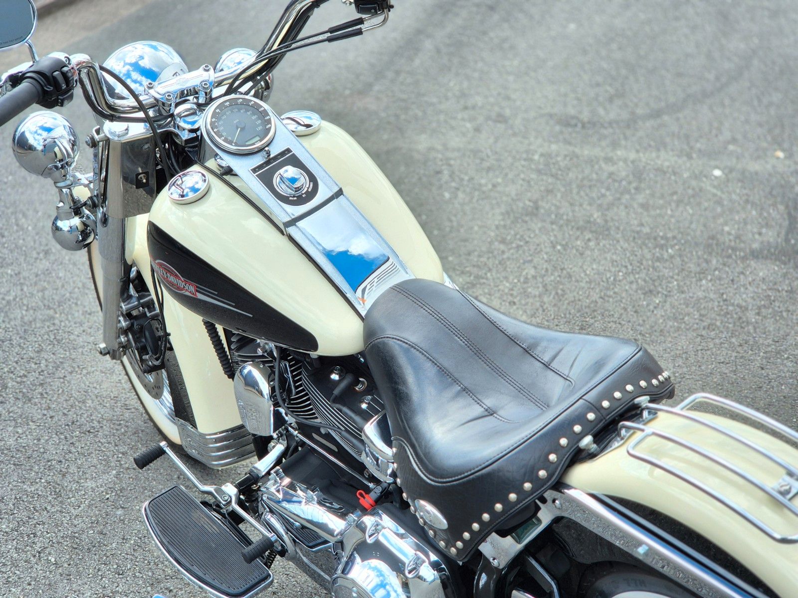 Fahrzeugabbildung Harley-Davidson FLSTC°°HERITAGE SOFTAIL°° 2OO7 -TOP-