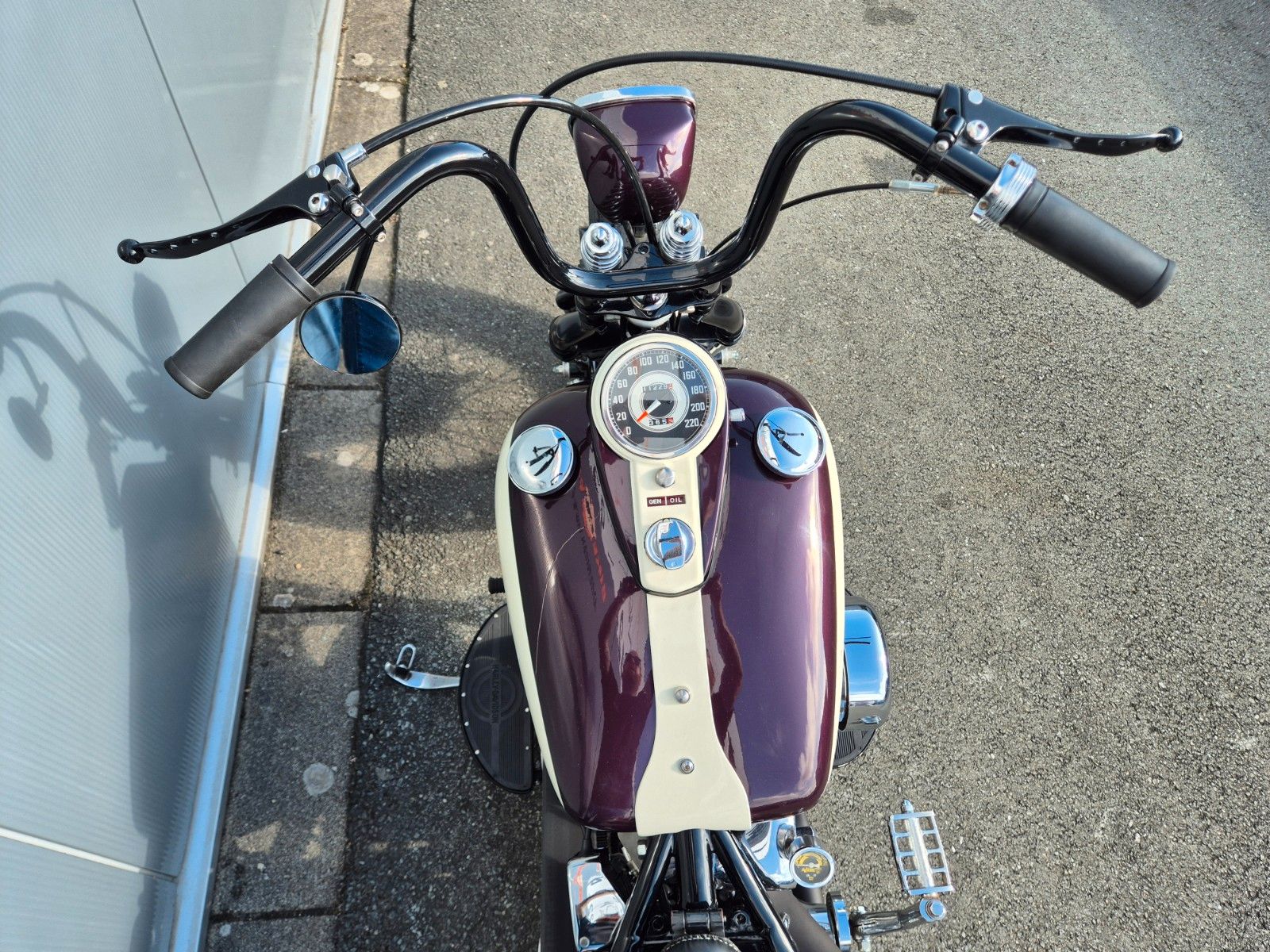 Fahrzeugabbildung Harley-Davidson FL°°SHOVEL STARRRAHMEN BOBBER°°BIKE FARM CUSTOM