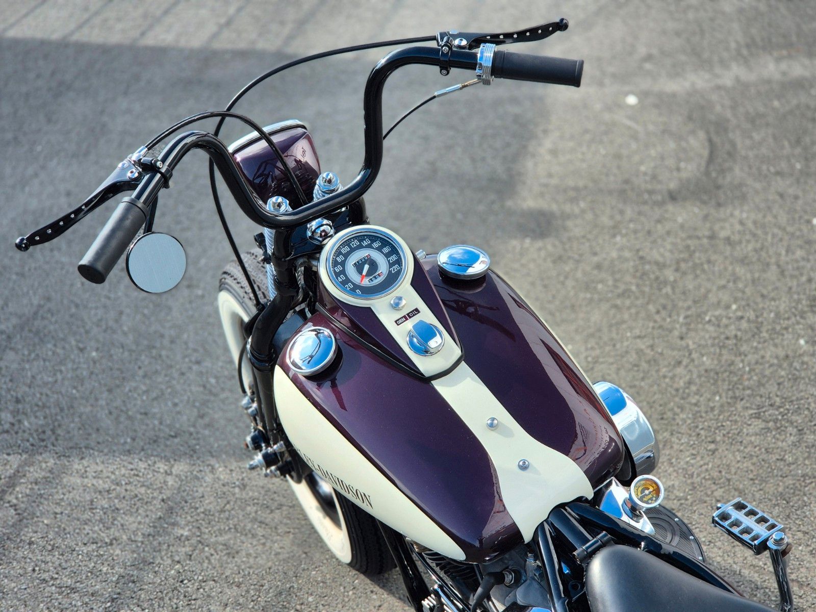 Fahrzeugabbildung Harley-Davidson FL°°SHOVEL STARRRAHMEN BOBBER°°BIKE FARM CUSTOM