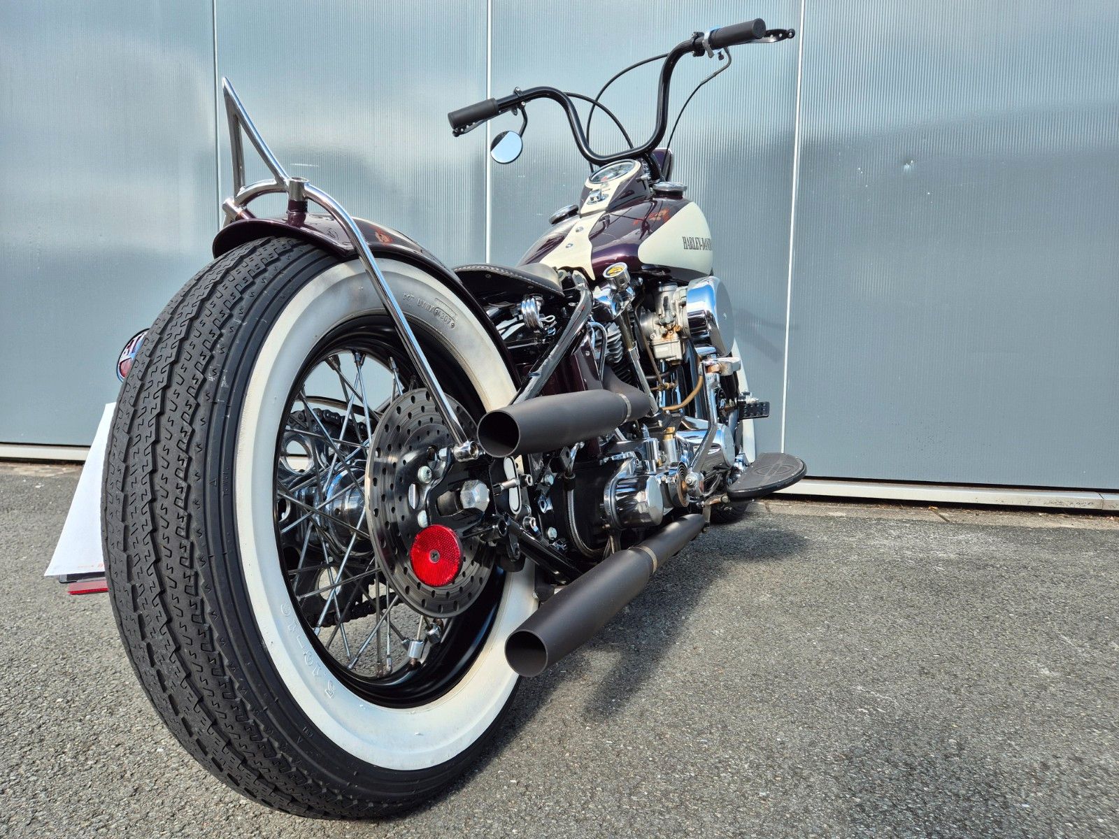 Fahrzeugabbildung Harley-Davidson FL°°SHOVEL STARRRAHMEN BOBBER°°BIKE FARM CUSTOM