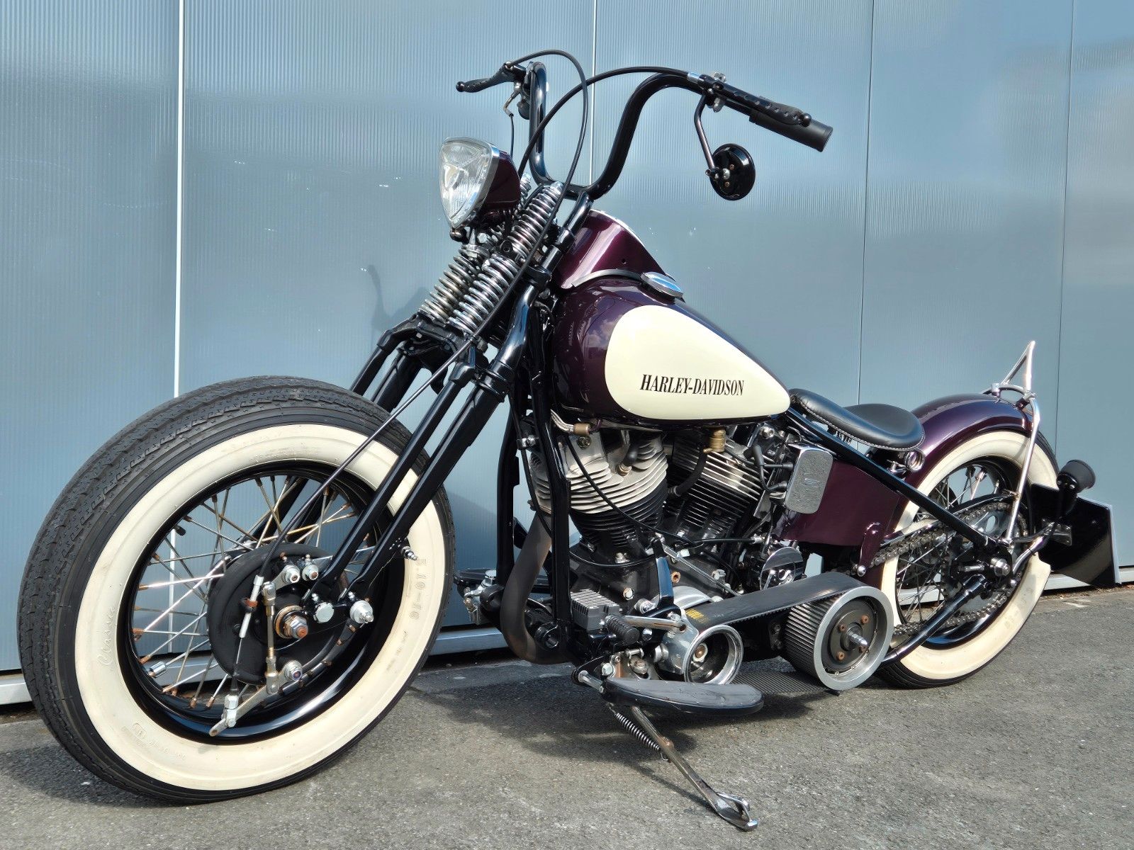 Fahrzeugabbildung Harley-Davidson FL°°SHOVEL STARRRAHMEN BOBBER°°BIKE FARM CUSTOM