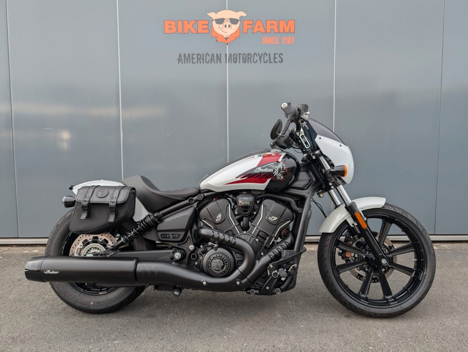 Indian SPORT SCOUT * 101 STYLE * LIMITED+TECH