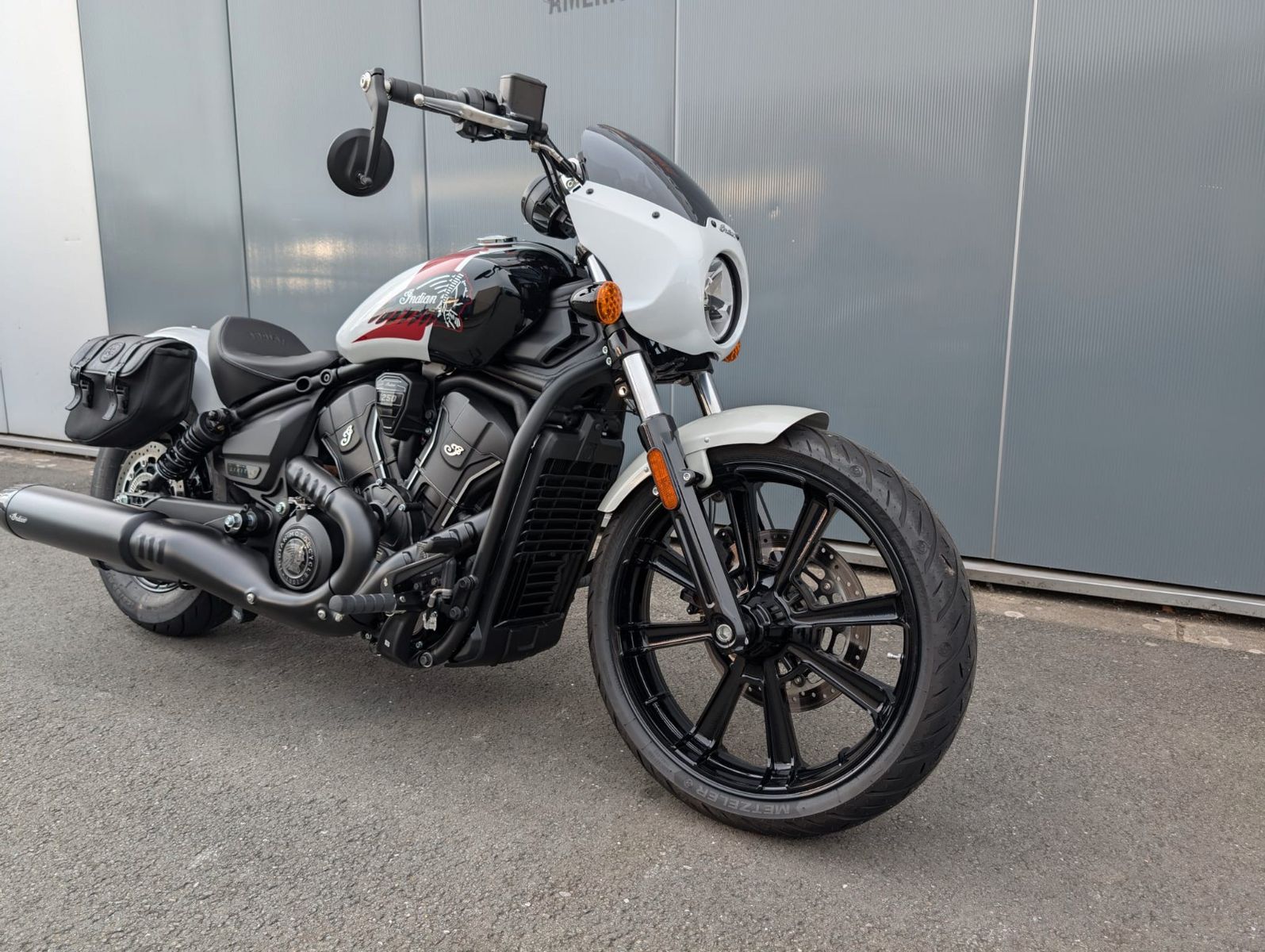 Fahrzeugabbildung Indian SPORT SCOUT * 101 STYLE * LIMITED+TECH