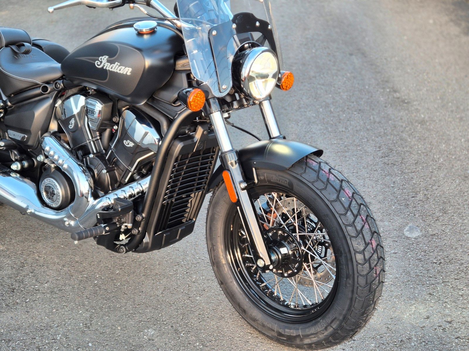Fahrzeugabbildung Indian SUPER SCOUT LIMITED+TECH * VORFÜHRER *