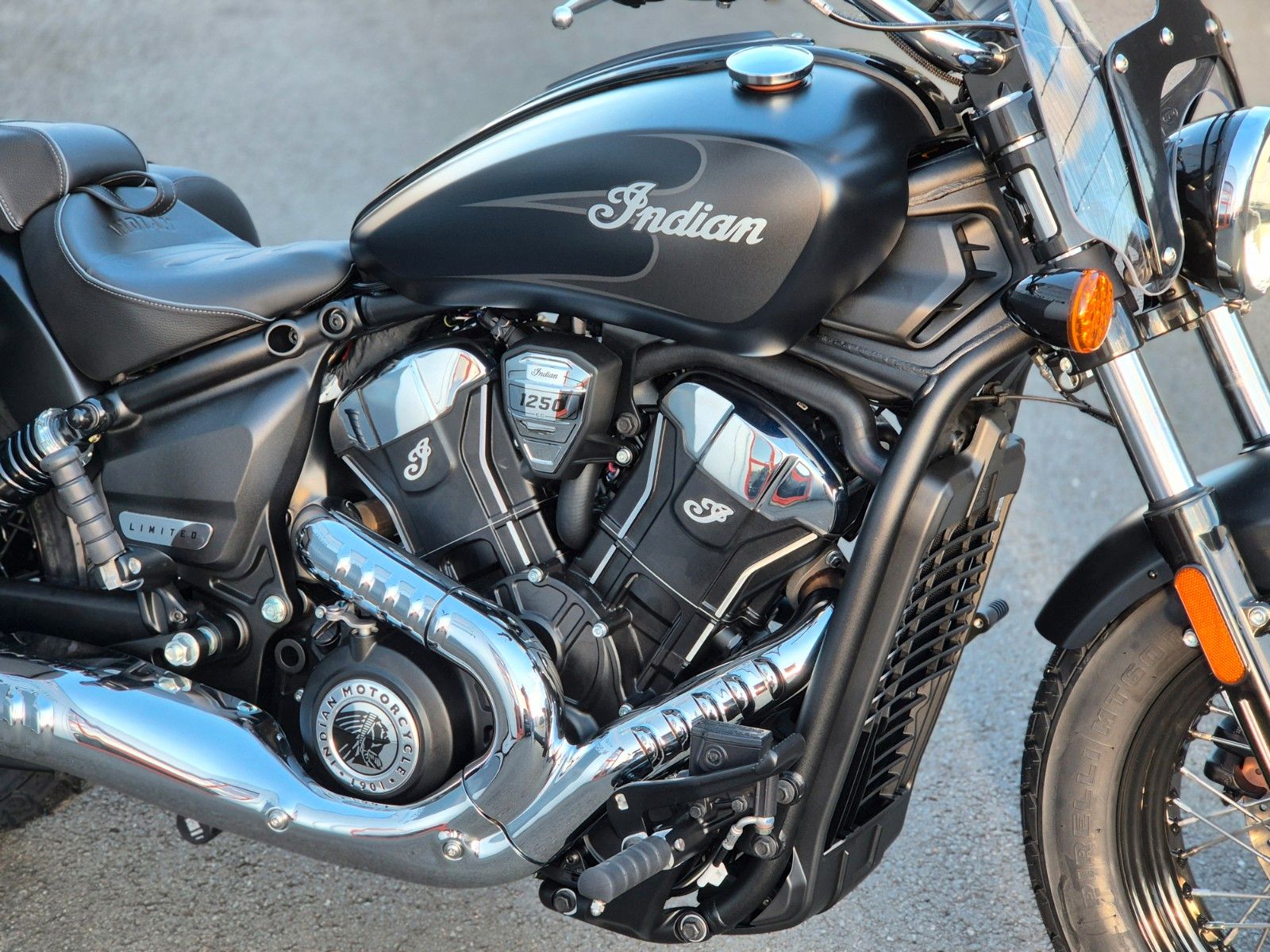 Fahrzeugabbildung Indian SUPER SCOUT LIMITED+TECH * VORFÜHRER *