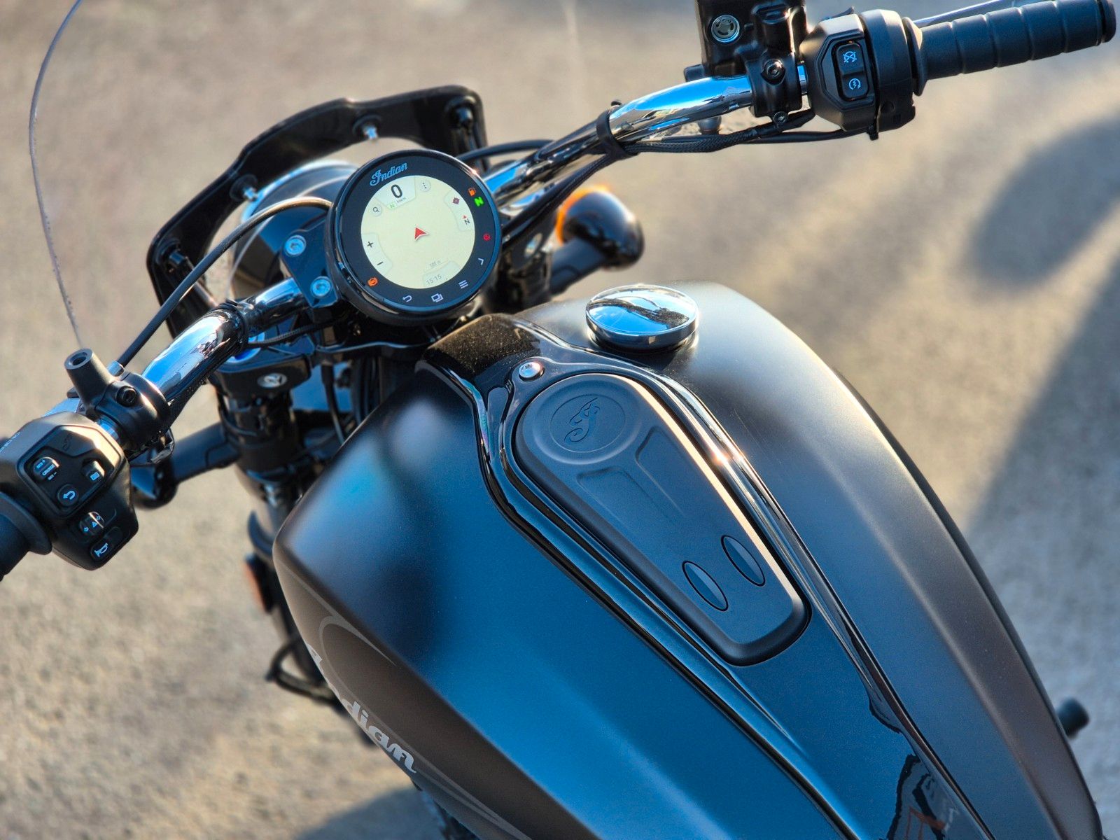 Fahrzeugabbildung Indian SUPER SCOUT LIMITED+TECH * VORFÜHRER *