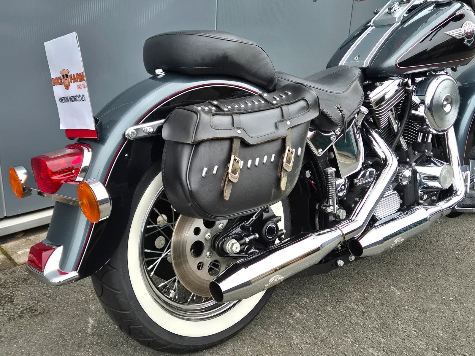 Fahrzeugabbildung Harley-Davidson FLSTN°°HERITAGE SOFTAIL NOSTALGIA°°-JEKILL&HYDE