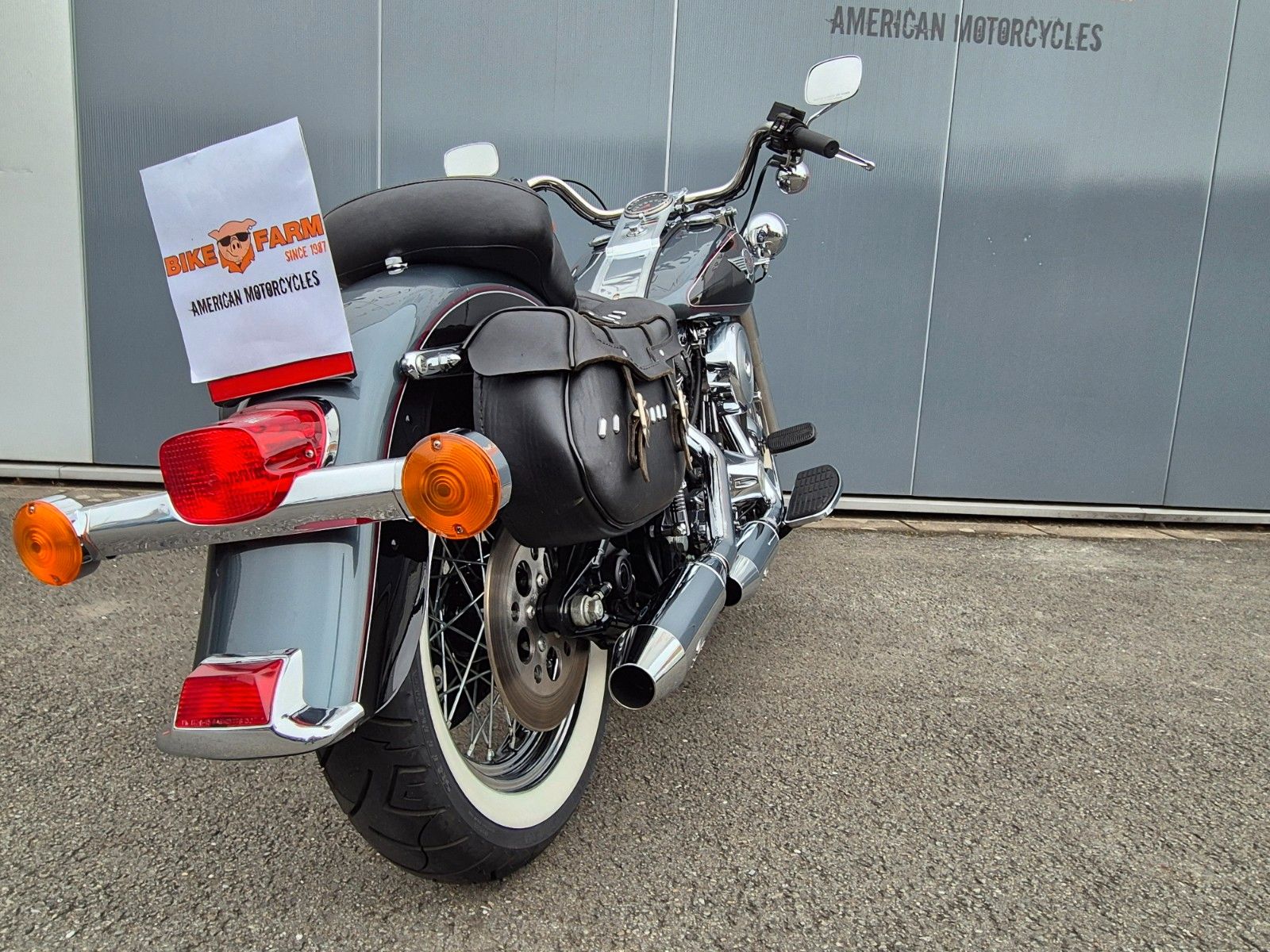 Fahrzeugabbildung Harley-Davidson FLSTN°°HERITAGE SOFTAIL NOSTALGIA°°-JEKILL&HYDE