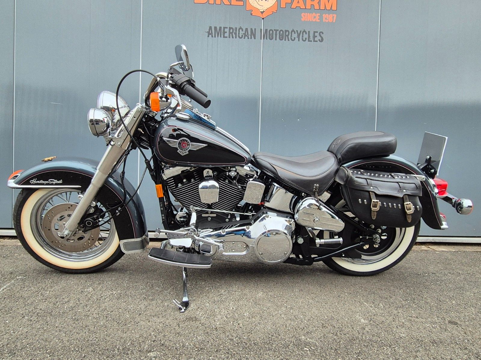 Fahrzeugabbildung Harley-Davidson FLSTN°°HERITAGE SOFTAIL NOSTALGIA°°-JEKILL&HYDE