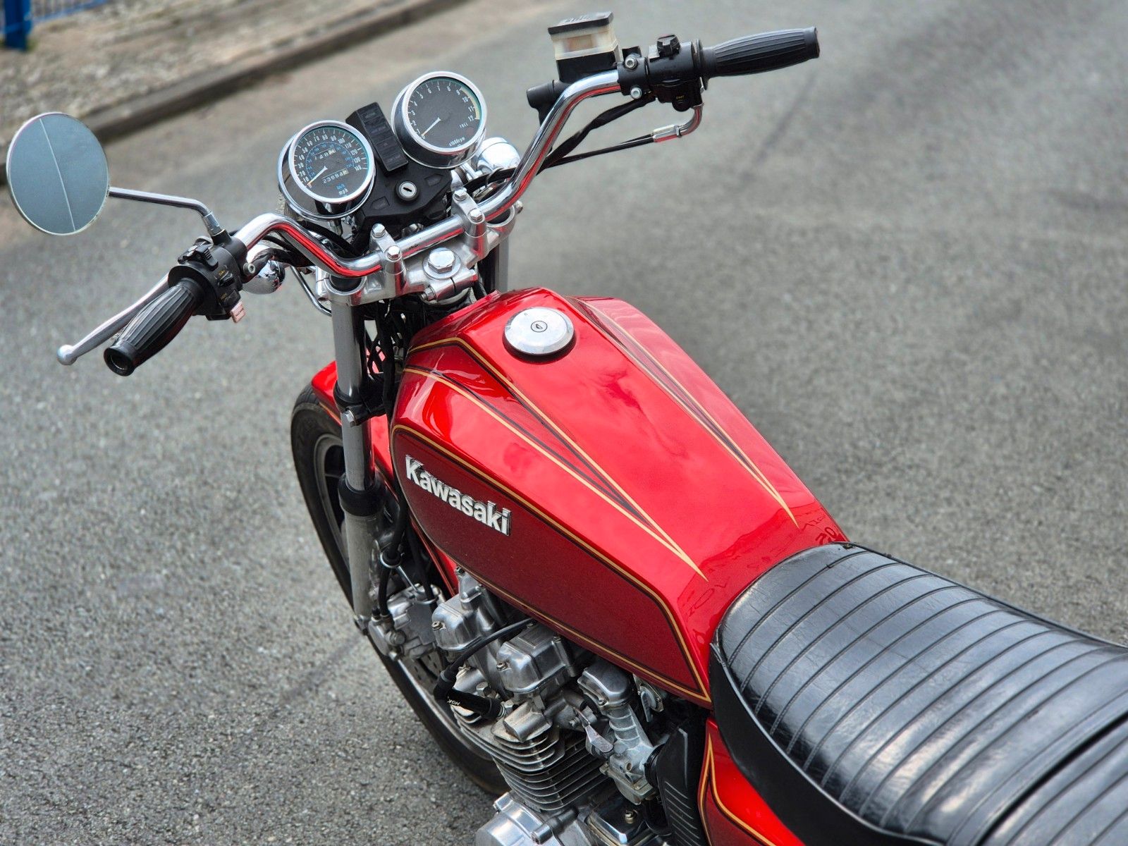 Fahrzeugabbildung Kawasaki KZ650 D -SR650- *SPECIAL REPLICA*