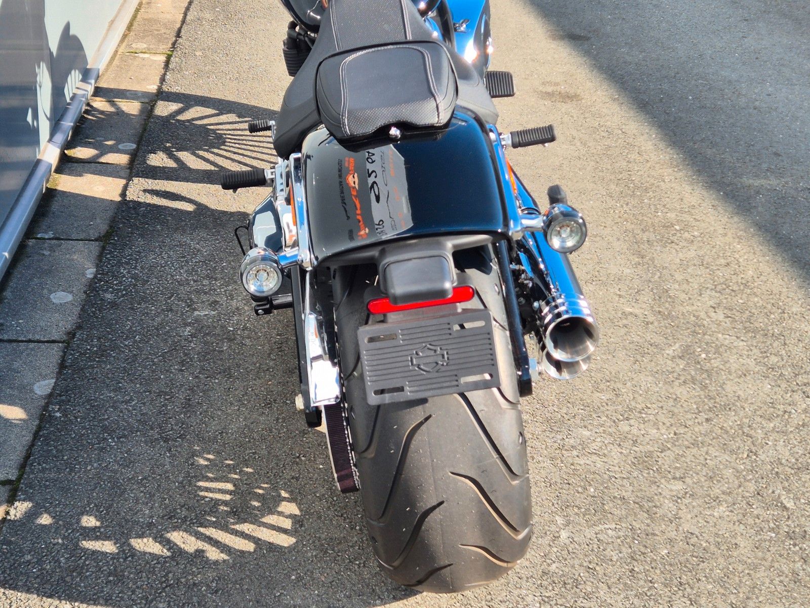 Fahrzeugabbildung Harley-Davidson FXBR 117 °°SOFTAIL BREAKOUT 2O25°° -JEKILL&HYDE