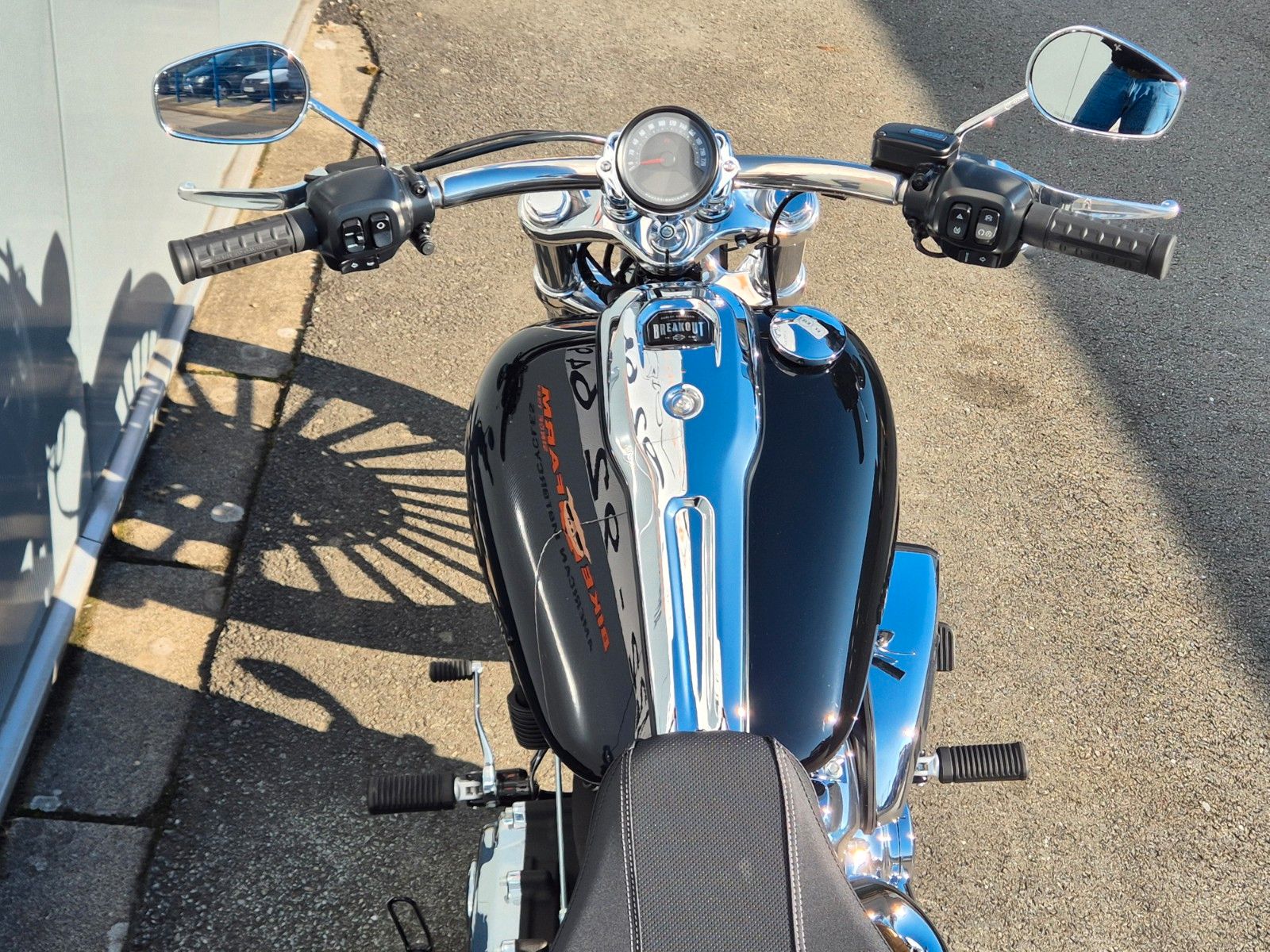 Fahrzeugabbildung Harley-Davidson FXBR 117 °°SOFTAIL BREAKOUT 2O25°° -JEKILL&HYDE