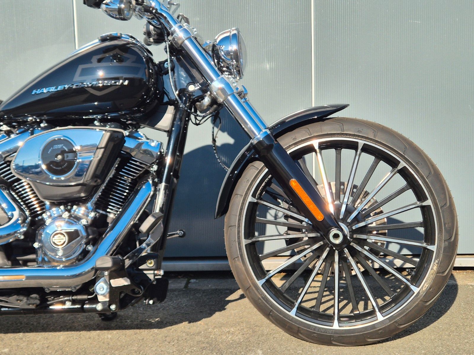 Fahrzeugabbildung Harley-Davidson FXBR 117 °°SOFTAIL BREAKOUT 2O25°° -JEKILL&HYDE