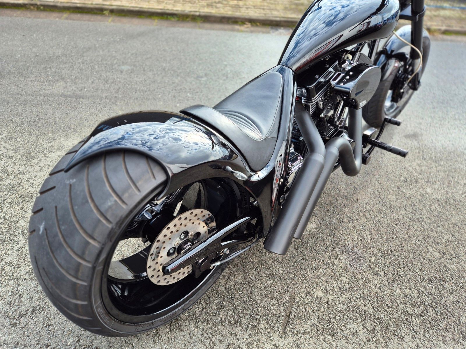 Fahrzeugabbildung Harley-Davidson DRAGSTYLE - 121 CUI -