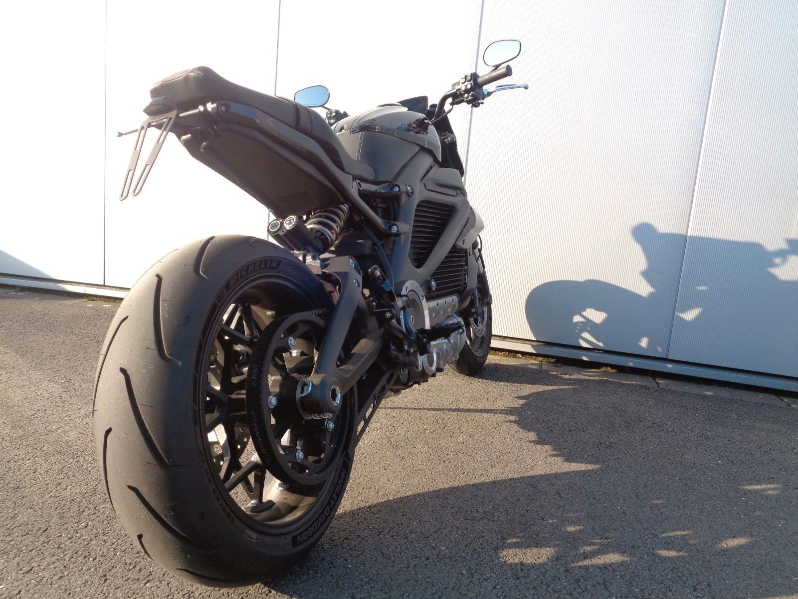 Fahrzeugabbildung Harley-Davidson ELW °°LiveWire°° - BIKE FARM CUSTOM -