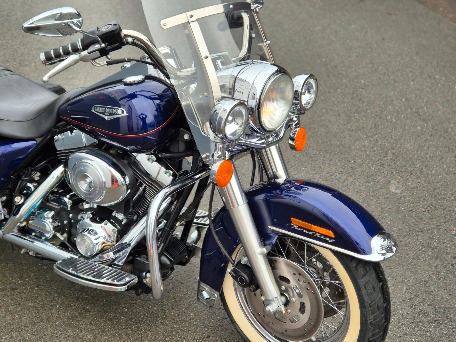 Fahrzeugabbildung Harley-Davidson FLHRCI °°ROAD KING CLASSIC°° *DEUTSCH - 7396km*