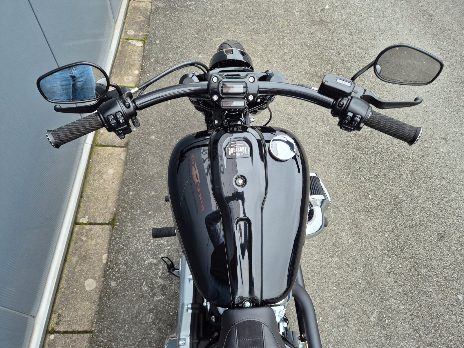 Fahrzeugabbildung Harley-Davidson FXBRS°°BREAKOUT 117°° -BIKE FARM CUSTOM-