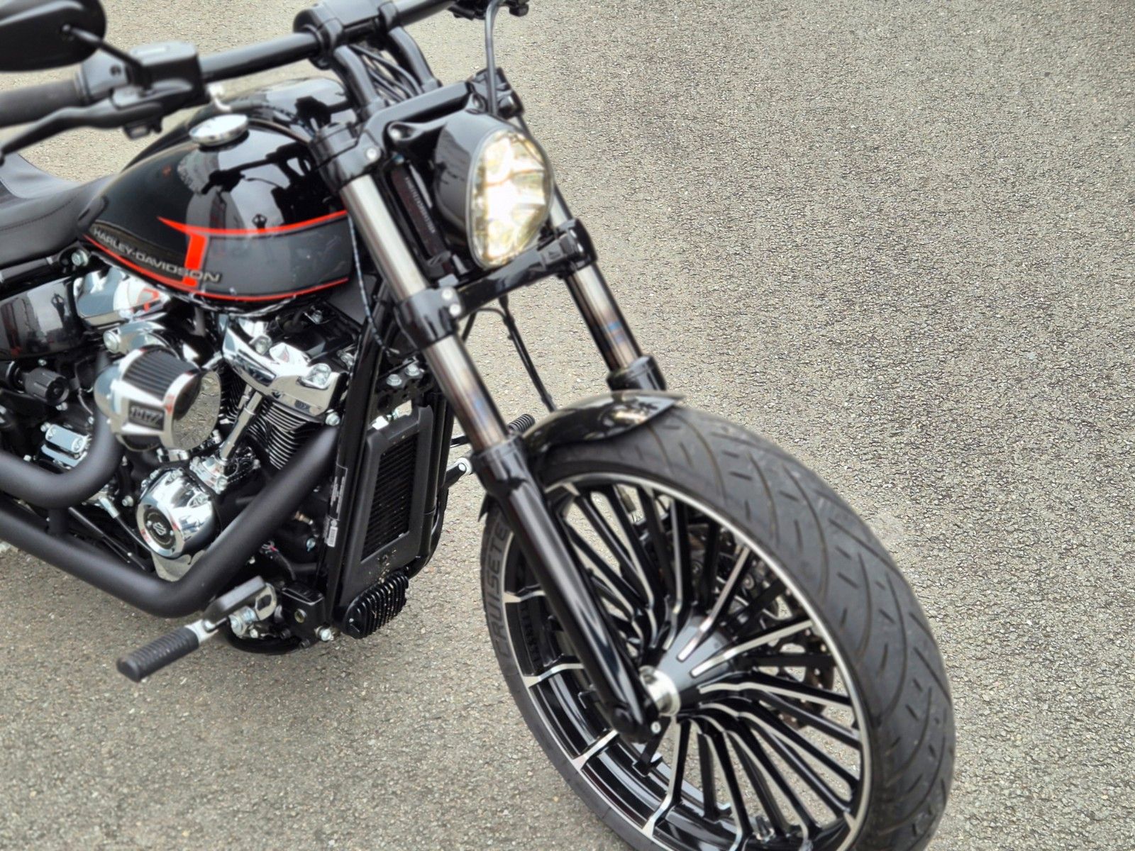 Fahrzeugabbildung Harley-Davidson FXBRS°°BREAKOUT 117°° -BIKE FARM CUSTOM-