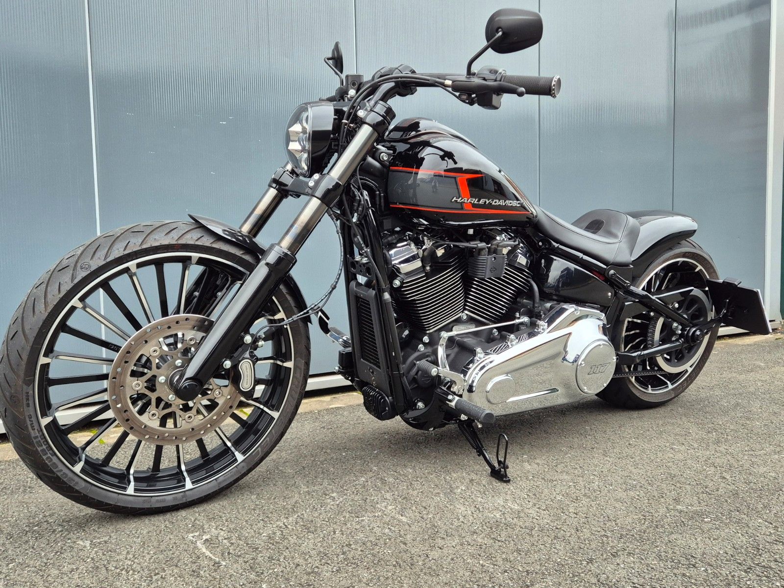 Fahrzeugabbildung Harley-Davidson FXBRS°°BREAKOUT 117°° -BIKE FARM CUSTOM-