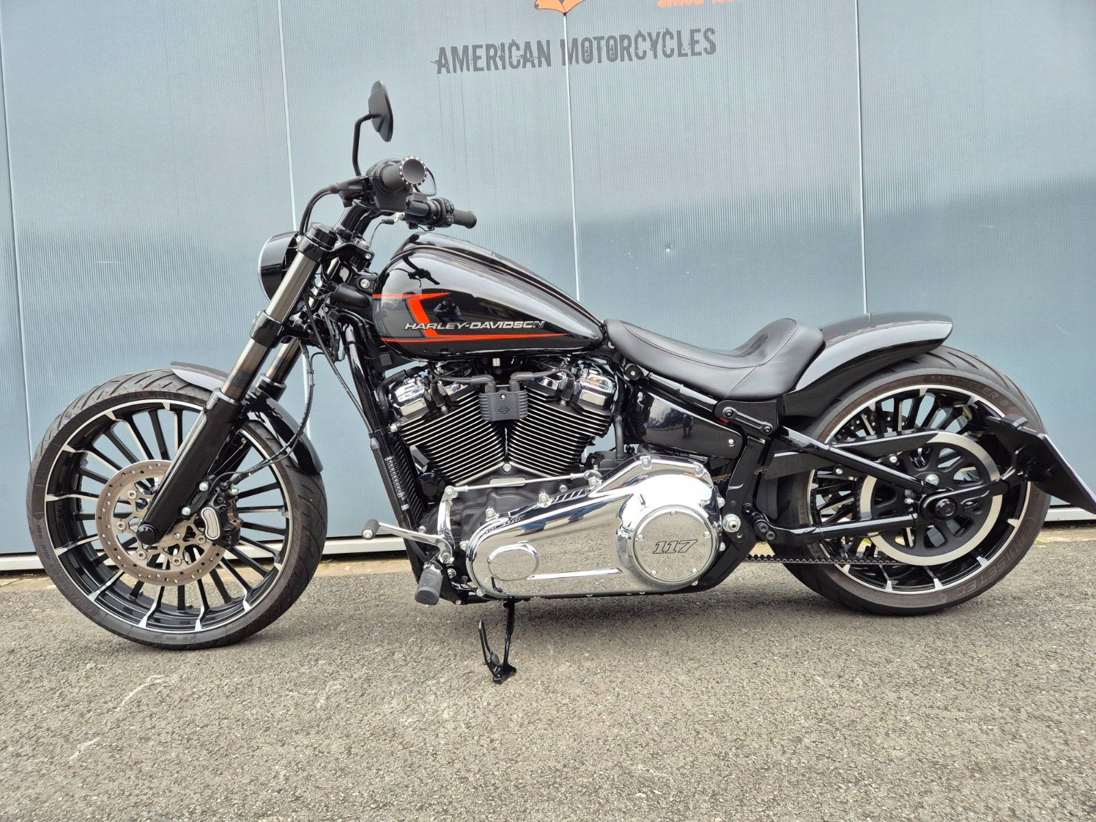 Fahrzeugabbildung Harley-Davidson FXBRS°°BREAKOUT 117°° -BIKE FARM CUSTOM-