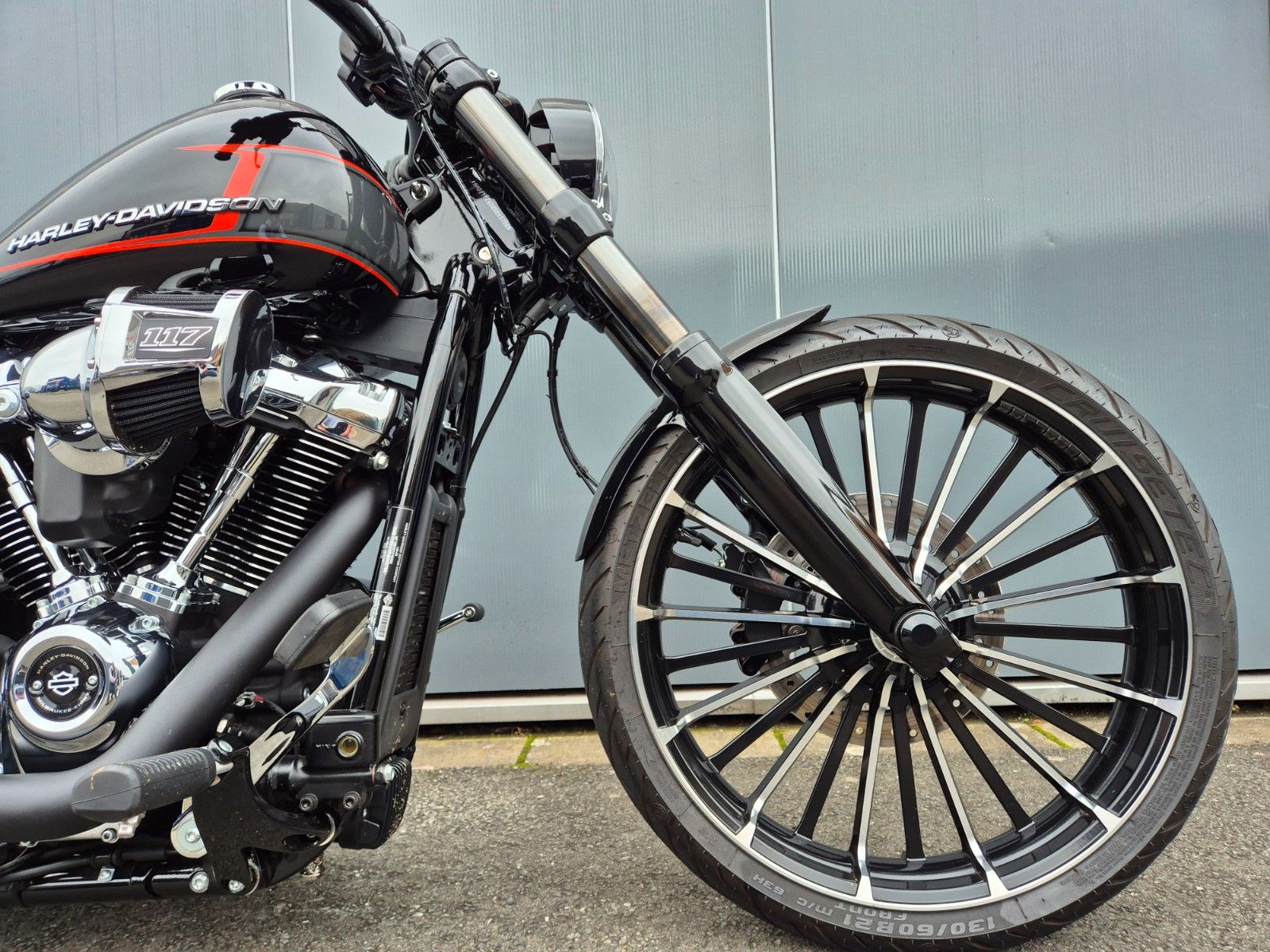 Fahrzeugabbildung Harley-Davidson FXBRS°°BREAKOUT 117°° -BIKE FARM CUSTOM-