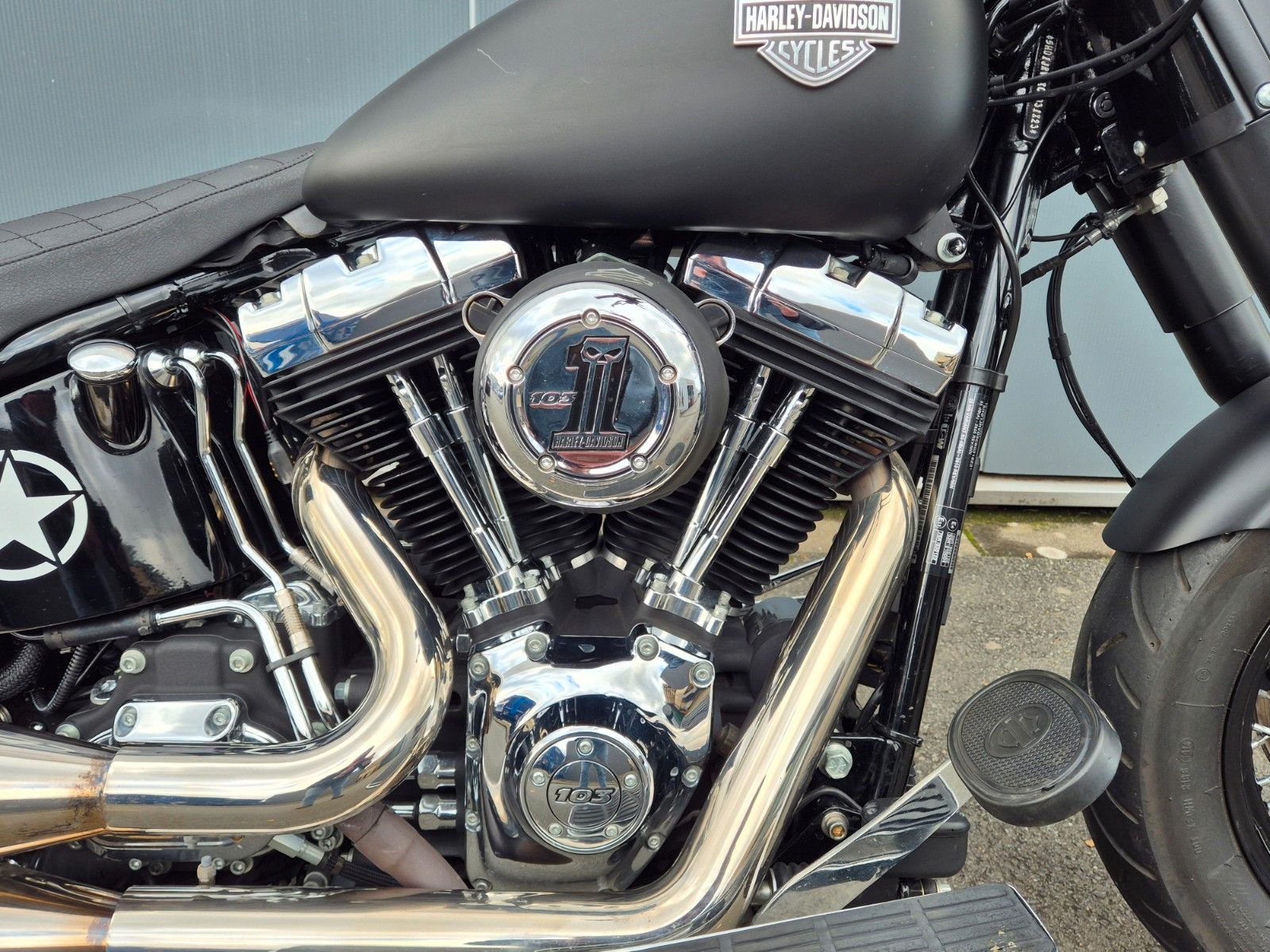 Fahrzeugabbildung Harley-Davidson FLS °°SOFTAIL SLIM°° -BIKE FARM CUSTOM-