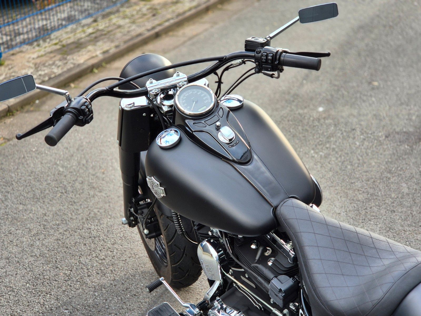 Fahrzeugabbildung Harley-Davidson FLS °°SOFTAIL SLIM°° -BIKE FARM CUSTOM-