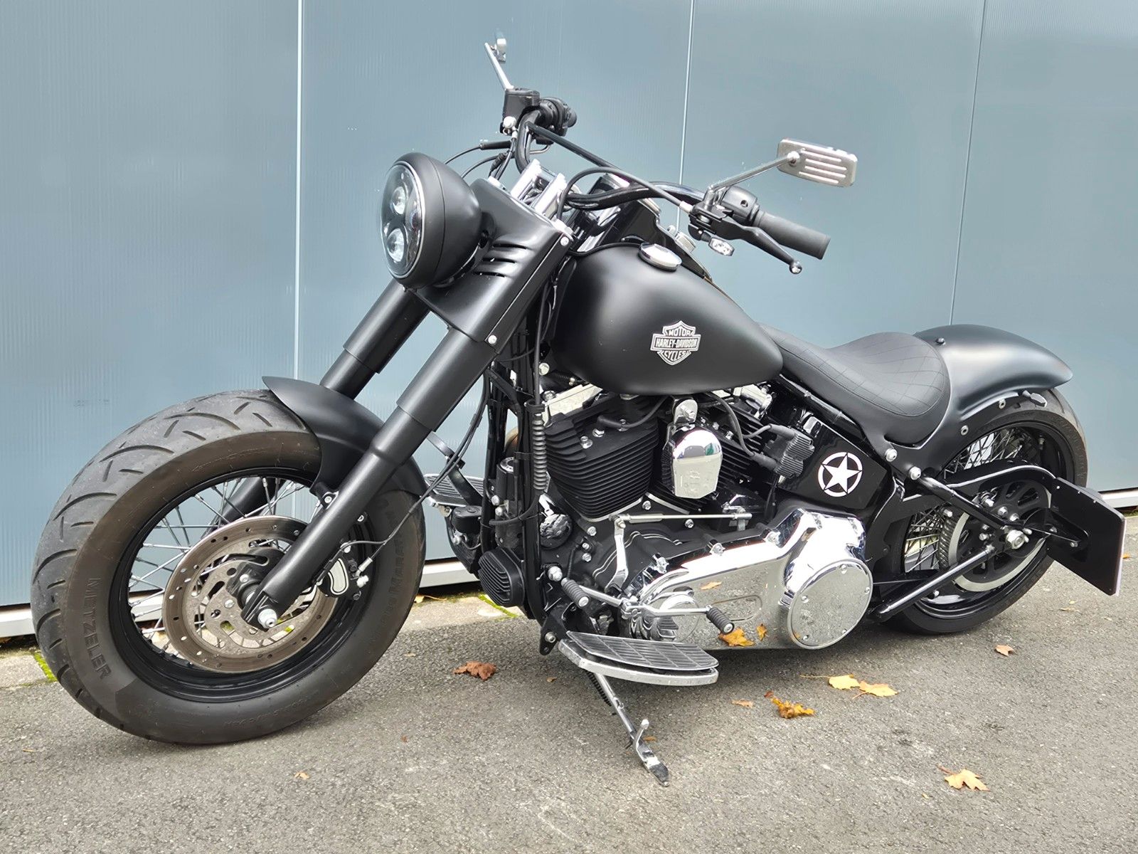 Fahrzeugabbildung Harley-Davidson FLS °°SOFTAIL SLIM°° -BIKE FARM CUSTOM-