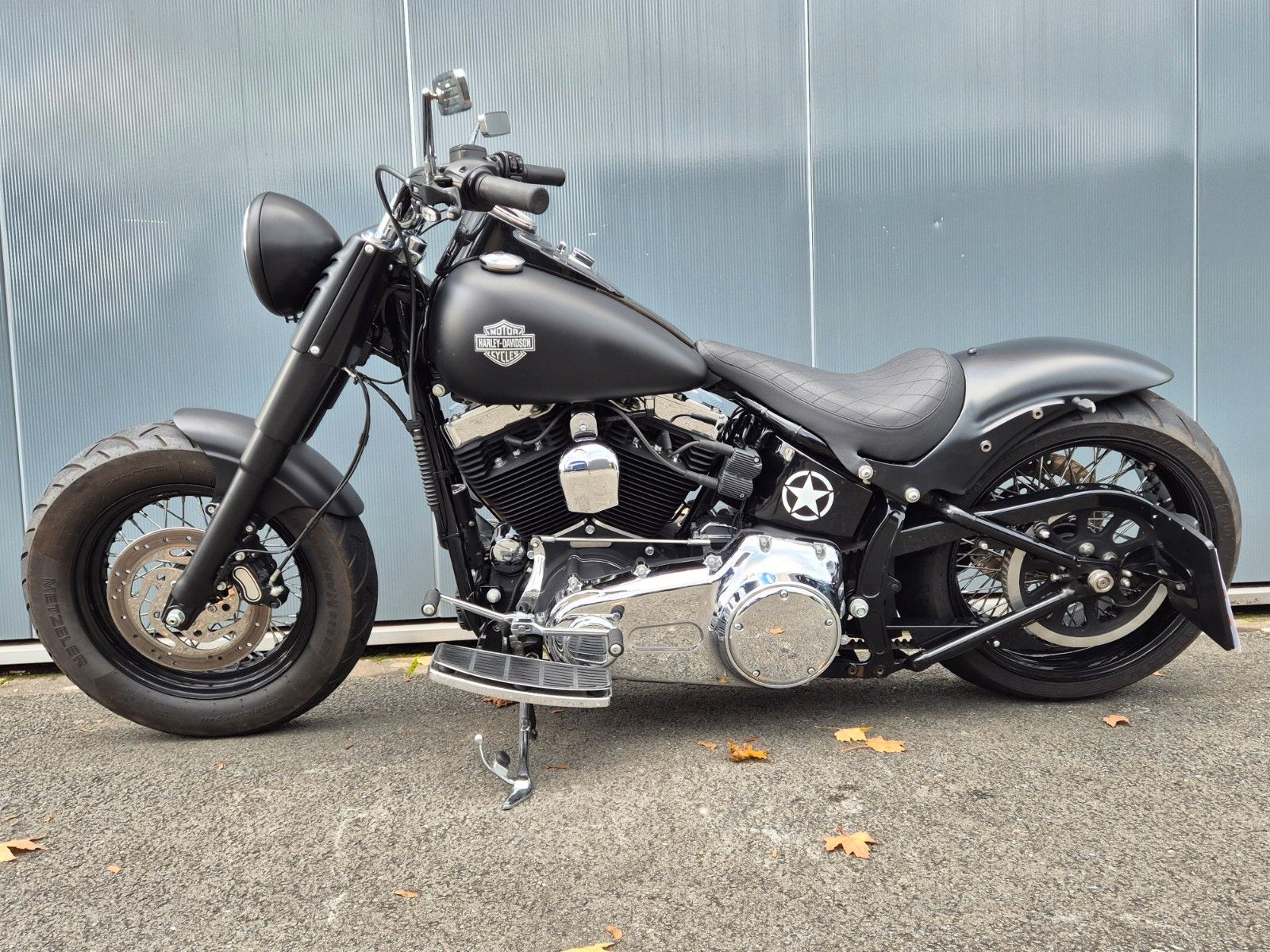 Fahrzeugabbildung Harley-Davidson FLS °°SOFTAIL SLIM°° -BIKE FARM CUSTOM-