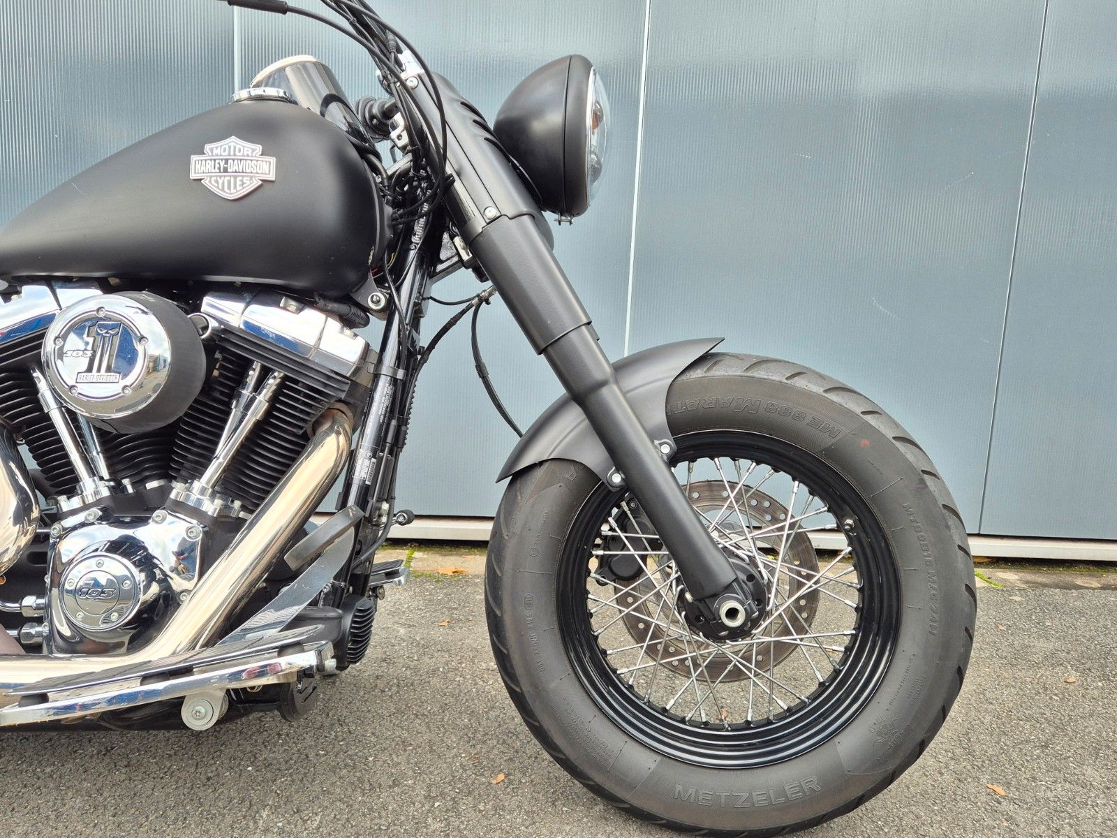 Fahrzeugabbildung Harley-Davidson FLS °°SOFTAIL SLIM°° -BIKE FARM CUSTOM-
