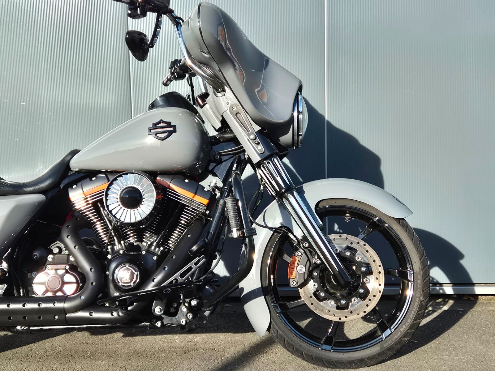 Fahrzeugabbildung Harley-Davidson FLHX°°STREET GLIDE°° *STEEL GLIDE* -KESS TECH-