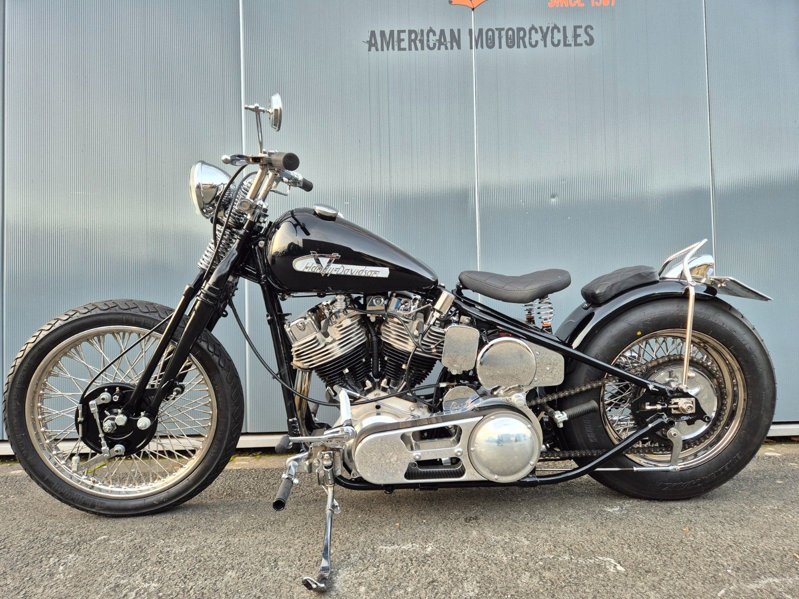 Fahrzeugabbildung Harley-Davidson FL °°SHOVELHEAD - REAPER'S HAND°° -STARRRAHMEN-