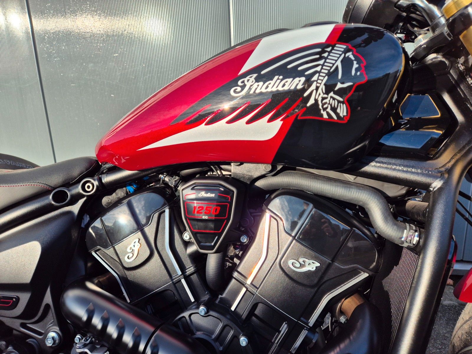 Fahrzeugabbildung Indian SCOUT 101°°HIGH PERFORMANCE CUSTOM°° JEKILL&HYDE