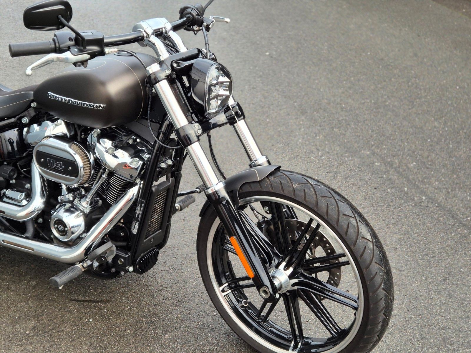 Fahrzeugabbildung Harley-Davidson FXBRS°°BREAKOUT 114 - BIKE FARM CUSTOM°° *J&H*