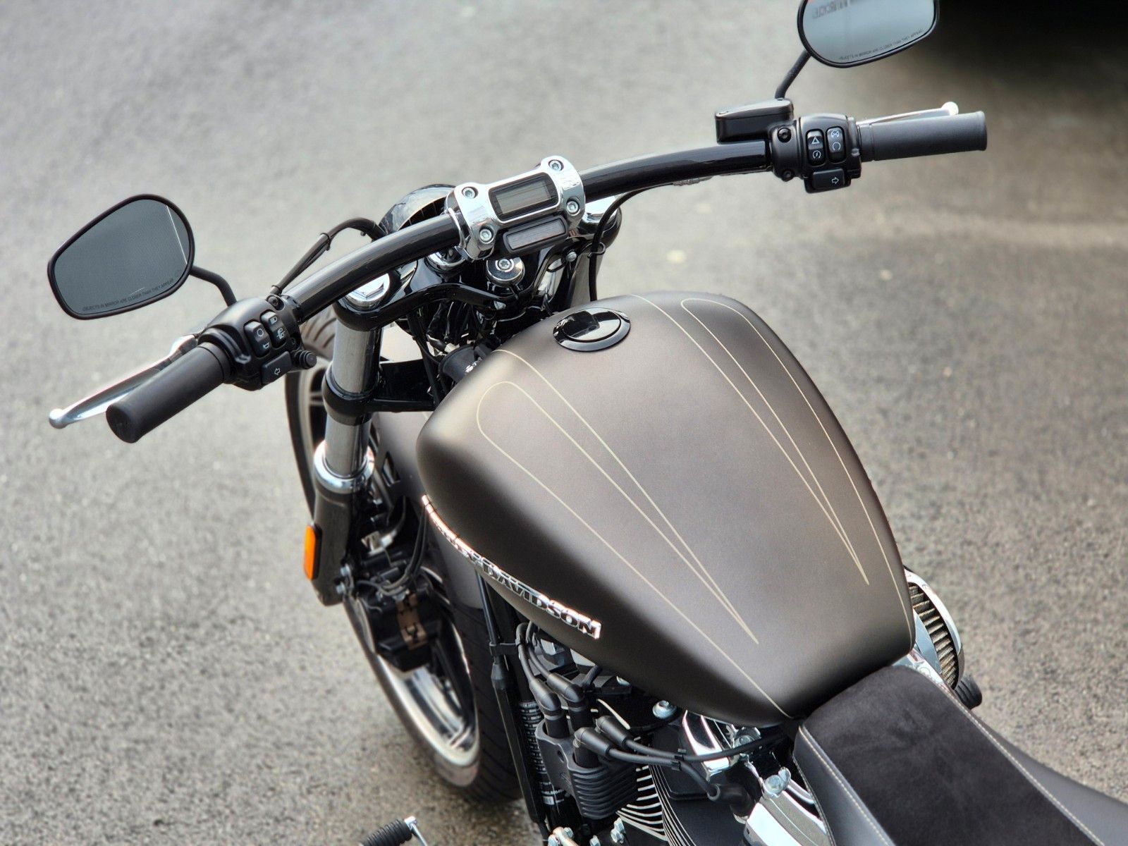 Fahrzeugabbildung Harley-Davidson FXBRS°°BREAKOUT 114 - BIKE FARM CUSTOM°° *J&H*