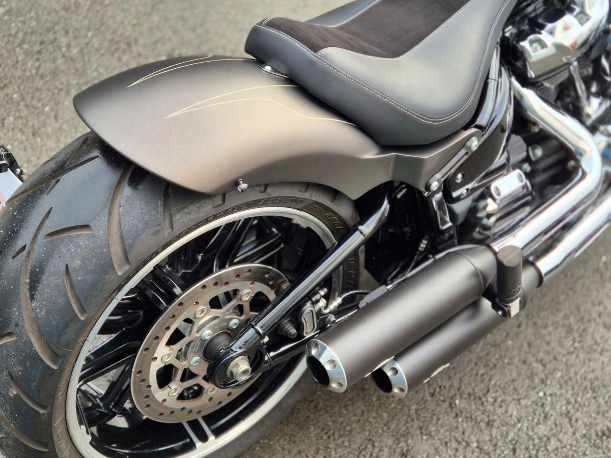 Fahrzeugabbildung Harley-Davidson FXBRS°°BREAKOUT 114 - BIKE FARM CUSTOM°° *J&H*