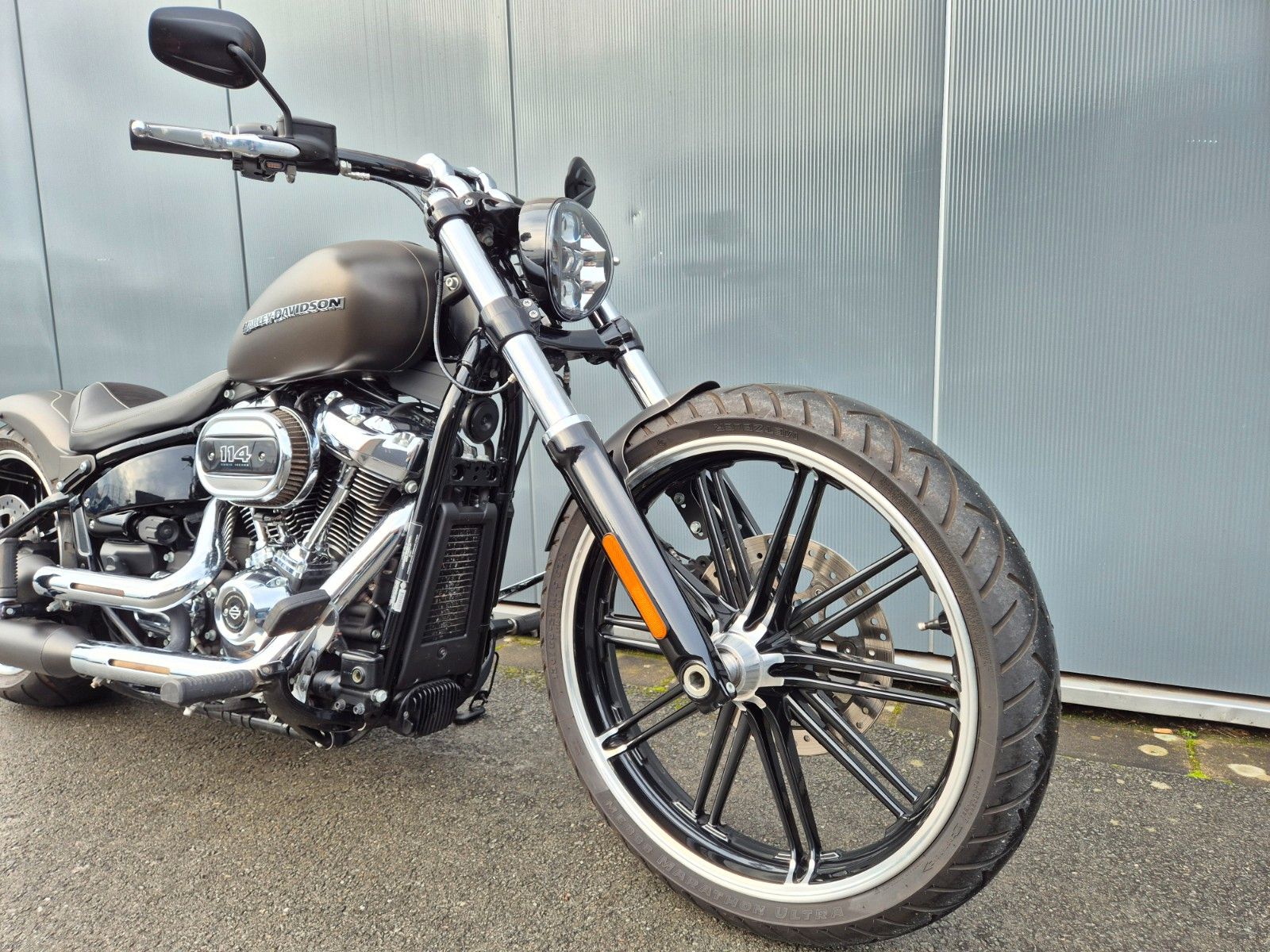 Fahrzeugabbildung Harley-Davidson FXBRS°°BREAKOUT 114 - BIKE FARM CUSTOM°° *J&H*