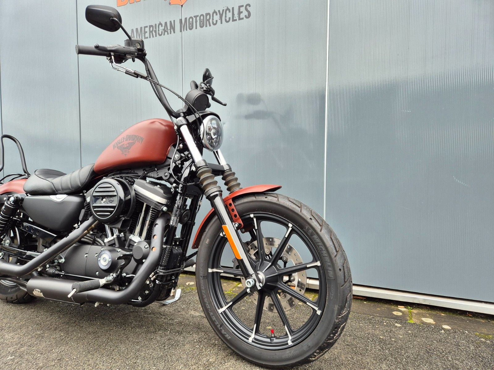 Fahrzeugabbildung Harley-Davidson XL883 N °°SPORTSTER IRON°° - JEKILL&HYDE -