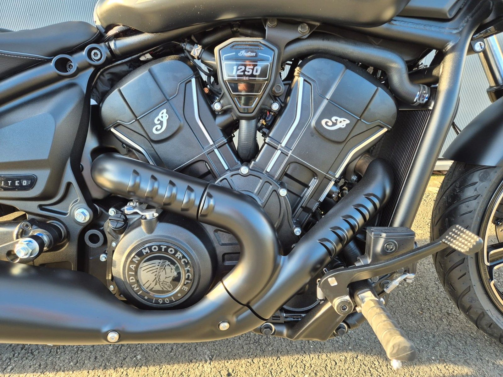 Fahrzeugabbildung Indian SPORT SCOUT RT - GRATIS V-PERFORMANCE AUSPUFF *