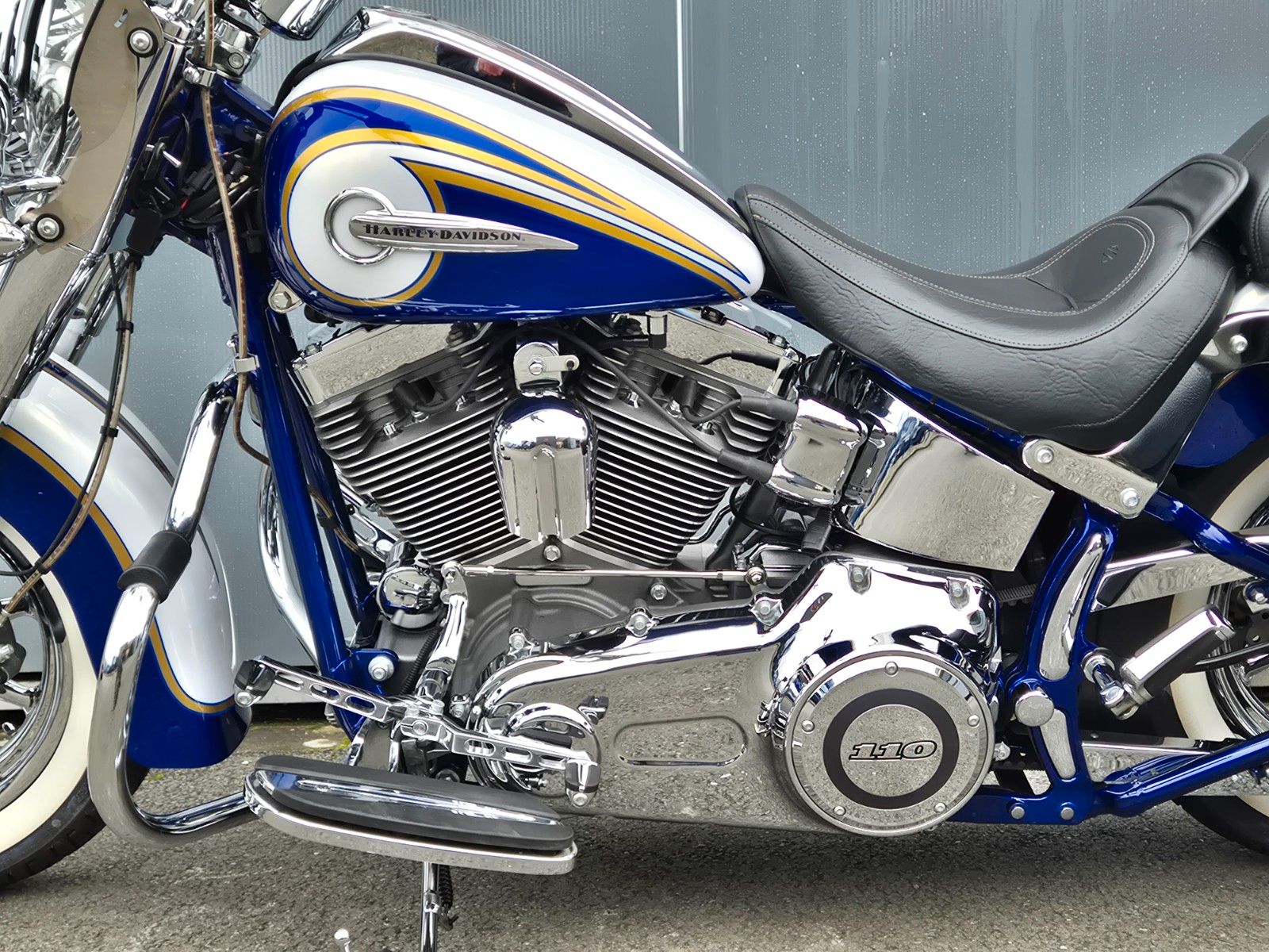 Fahrzeugabbildung Harley-Davidson FLSTNSE °°SOFTAIL DELUXE CVO°° -JEKILL&HYDE-
