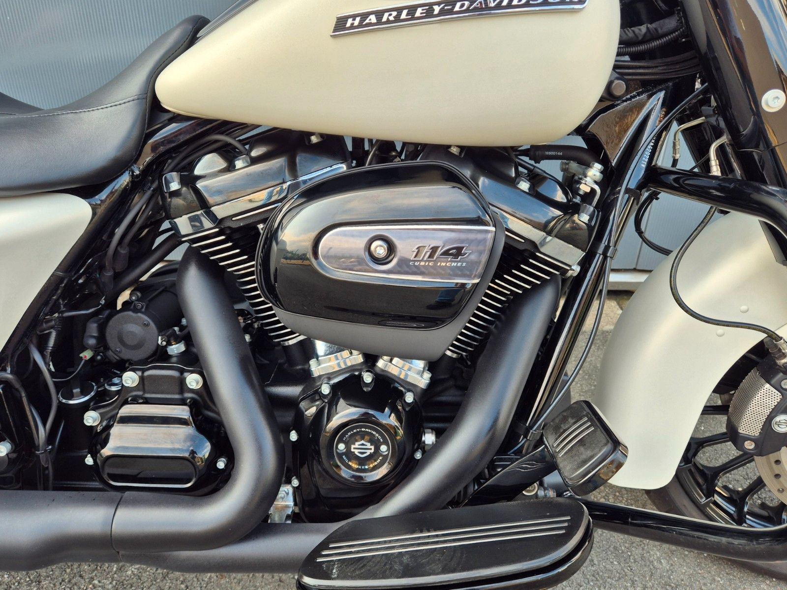 Fahrzeugabbildung Harley-Davidson FLHRXS°°ROAD KING SPECIAL°° *JEKILL&HYDE*