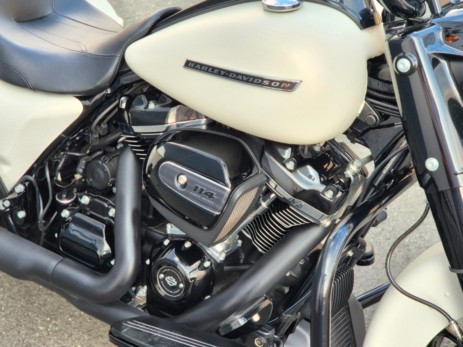 Fahrzeugabbildung Harley-Davidson FLHRXS°°ROAD KING SPECIAL°° *JEKILL&HYDE*