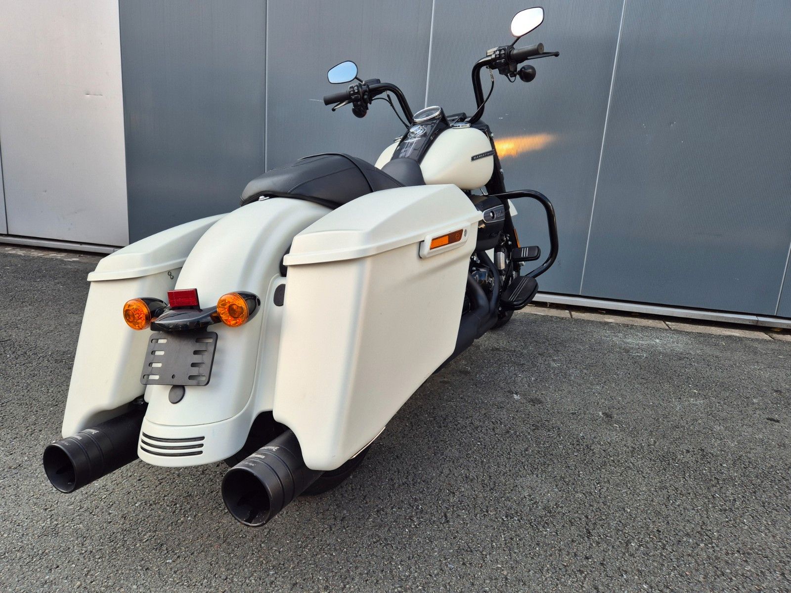 Fahrzeugabbildung Harley-Davidson FLHRXS°°ROAD KING SPECIAL°° *JEKILL&HYDE*