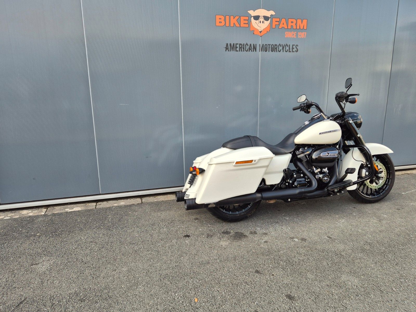 Fahrzeugabbildung Harley-Davidson FLHRXS°°ROAD KING SPECIAL°° *JEKILL&HYDE*
