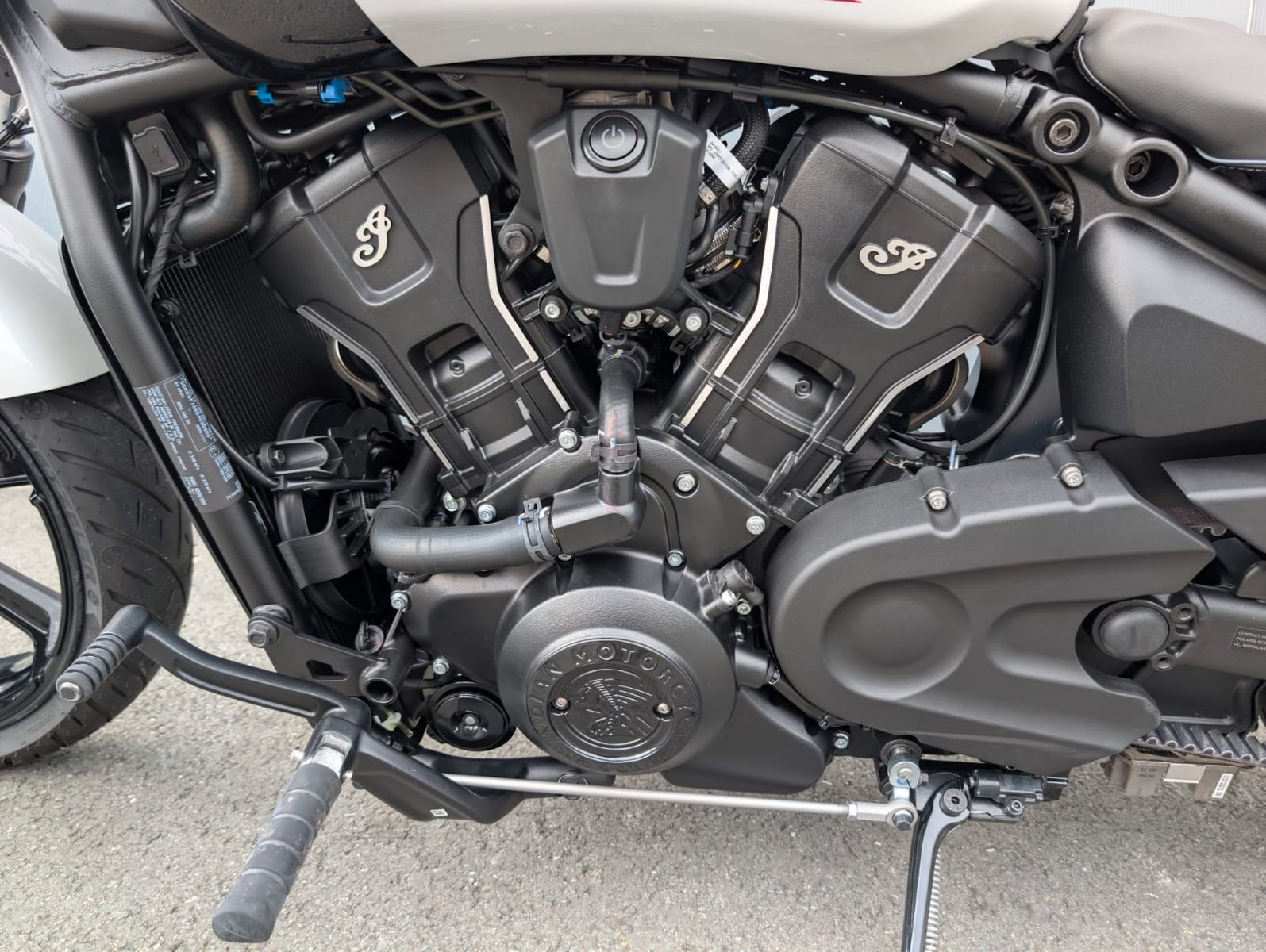 Fahrzeugabbildung Indian SPORT SCOUT * 101 STYLE * LIMITED+TECH