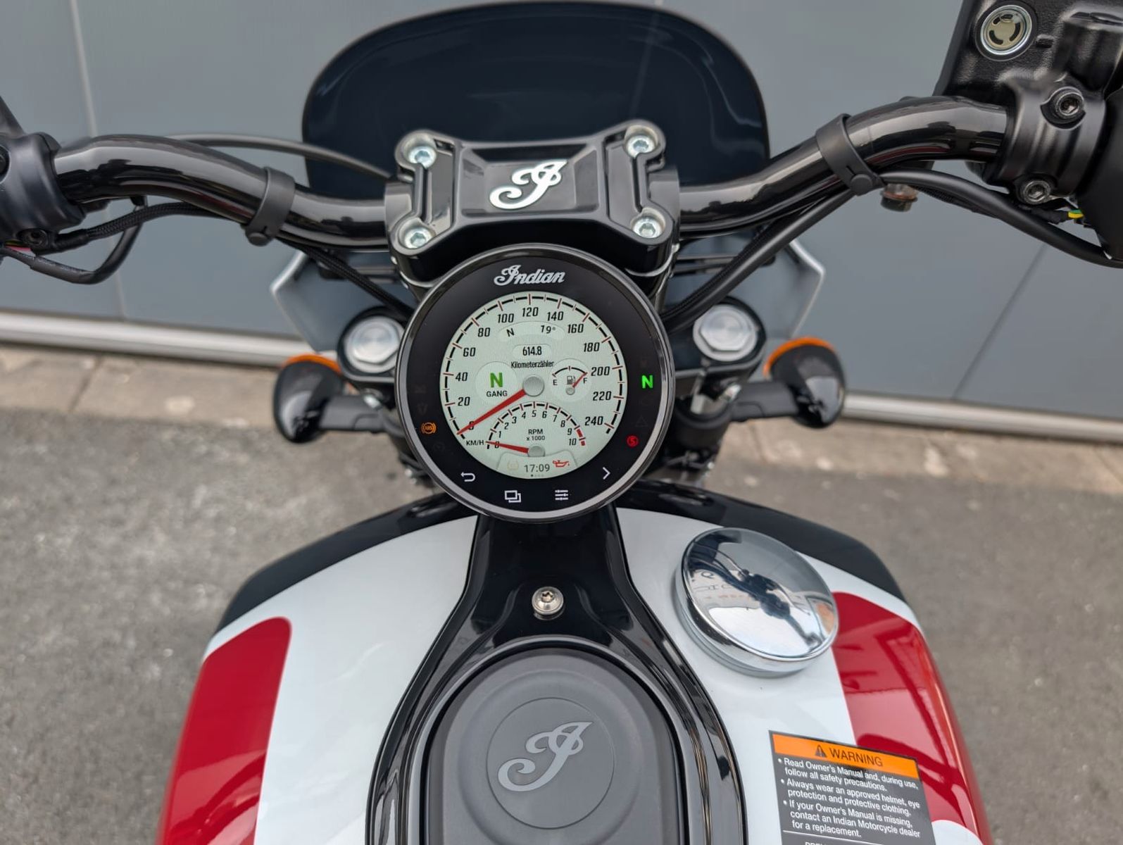 Fahrzeugabbildung Indian SPORT SCOUT * 101 STYLE * LIMITED+TECH