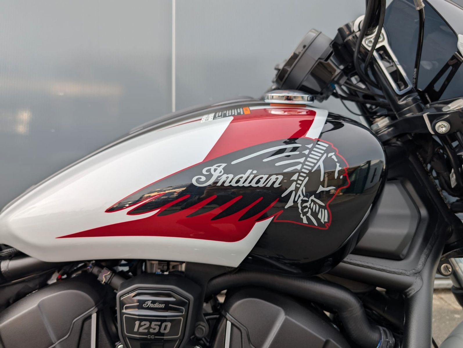 Fahrzeugabbildung Indian SPORT SCOUT * 101 STYLE * LIMITED+TECH