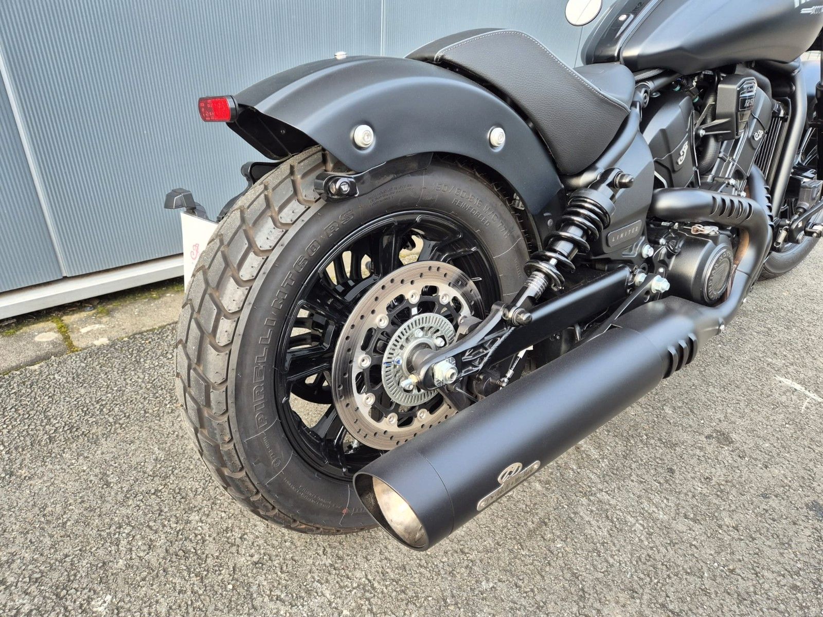 Fahrzeugabbildung Indian SCOUT BOBBER LIMITED+TECH *JEKILL&HYDE* 1. HAND