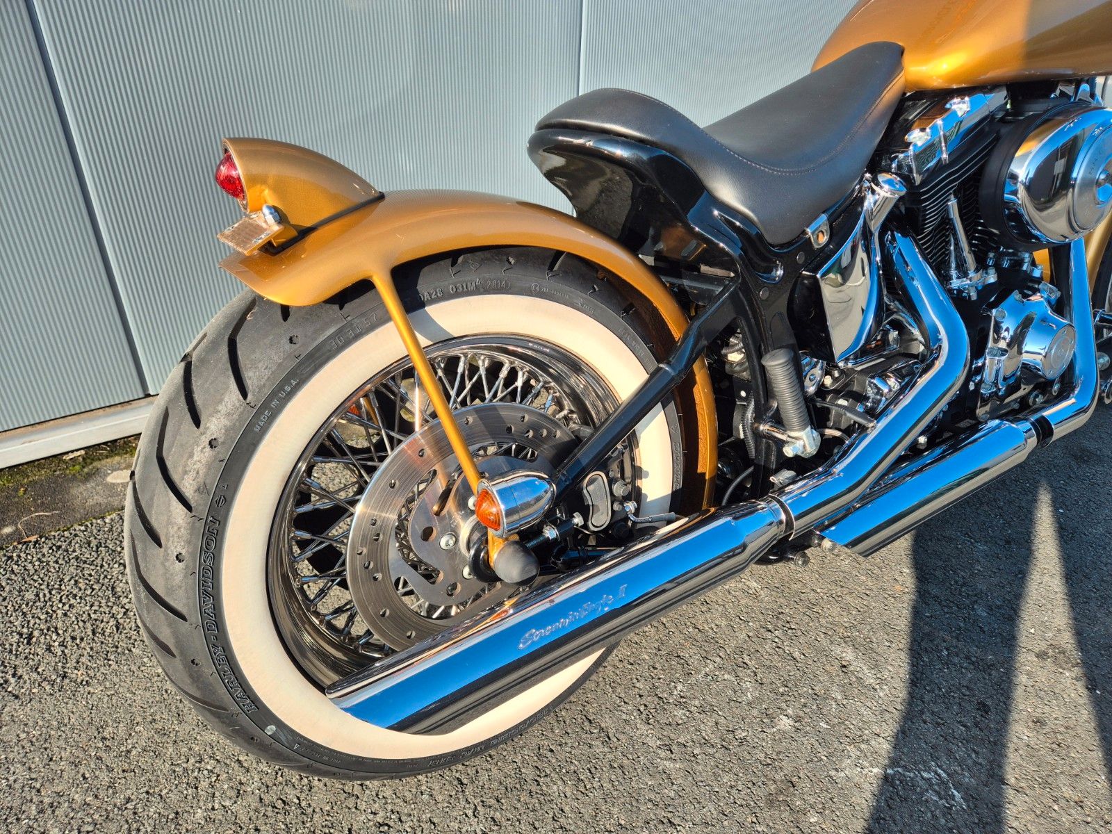 Fahrzeugabbildung Harley-Davidson FXSTS °°SOFTAIL SPRINGER°° -GOLD CUSTOM-